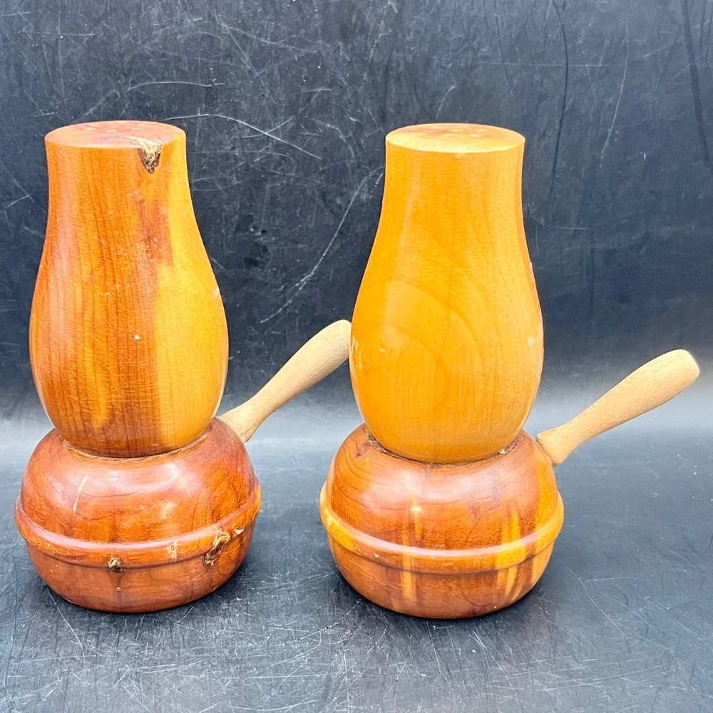 Vtg Cedar Wood Turned Pokagon‎ State Park Lantern Salt Pepper Shakers 4.5